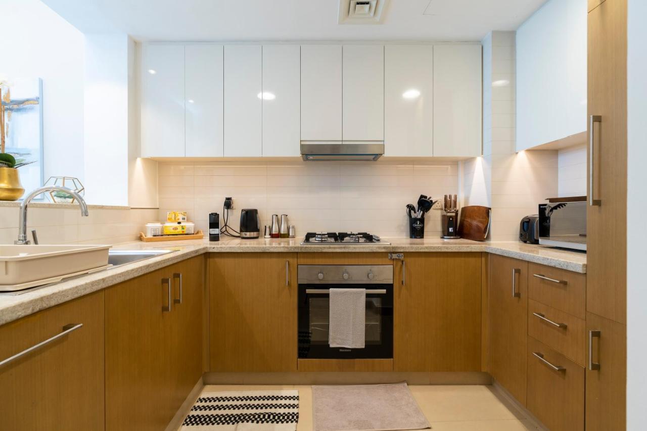 Prestige Living 1Br With Full Burj Khalifa View By Auberge Dubai Exterior foto